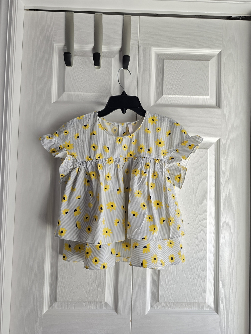 Trafaiuo Collection Zara White & Yellow Floral Tiered Short-Sleeve Blouse Size S